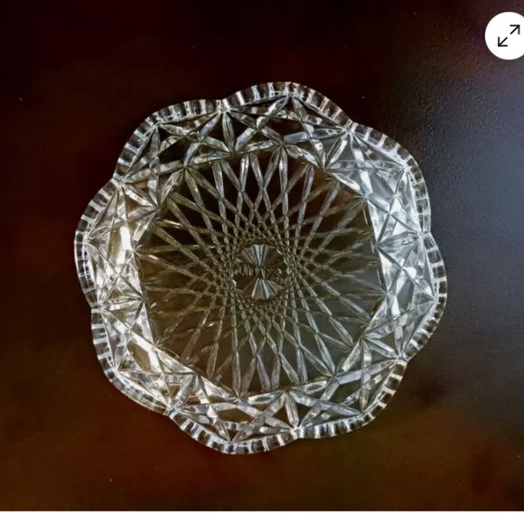 Vintage Avon Clear Pressed Glass Nut Candy Or Trinket Dish 6.25 in - Picture 3 of 8
